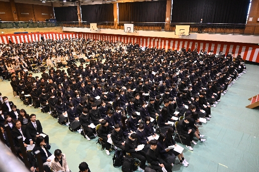 第45回 高校入学式が挙行されました