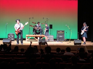 高校軽音楽部　活動報告